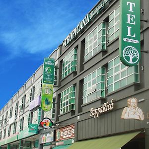 Tropicana Boutique Hotel Muar Exterior photo