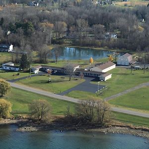 Lakeview Motel & Apartments Massena Exterior photo