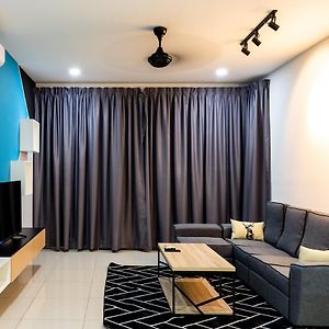 Southwest Designer Suite By D Imperio Homestay Penang Bayan Lepas Exterior photo