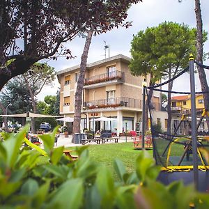 Hotel Ausonia Monte Porzio Exterior photo