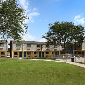 Days Inn By Wyndham Bowling Green Exterior photo