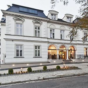 Red Baron Hotel & Restaurant Swidnica  Exterior photo