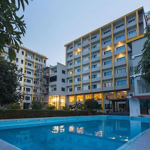 Hotel Siddhartha, Nepalgunj Exterior photo