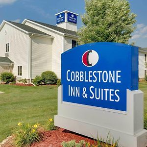 Cobblestone Inn & Suites - Clintonville Exterior photo