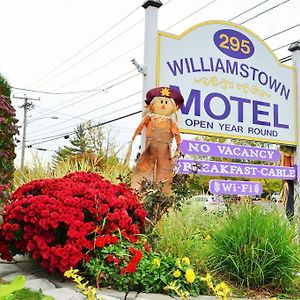 Williamstown Motel Exterior photo