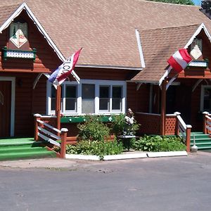 Crystal Brook Resort & Mountain Brauhaus Round Top Exterior photo