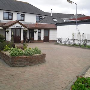 The Horse And Hound Hotel Ballynabola Exterior photo