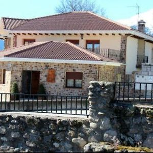 Alojamientos La Abuela Rascafria Exterior photo