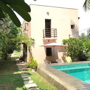 Sri Beach Bungalows And Villa Marawila Exterior photo