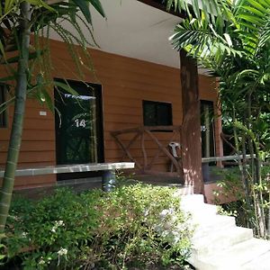 Baanruenkwan Resort Nakhon Nayok Exterior photo