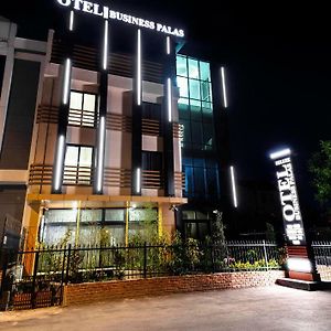 Businesspalas Deluxe Hotel Izmit Exterior photo