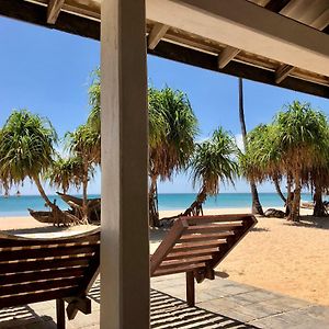 Moon Isle Beach Bungalow Hotel Nilaveli Exterior photo