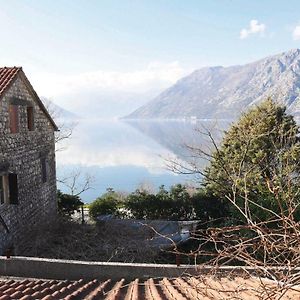 3 Bedroom Awesome Home In Dobrota Kotor Exterior photo