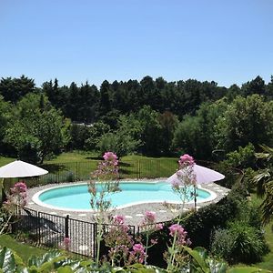 Ombre Bleue Du Figuier, Ailhon Hotel Exterior photo