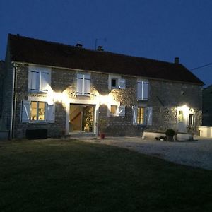 La Maison De Lucien, Gite Au Coeur Du Vignoble Chablisien Prehy Exterior photo