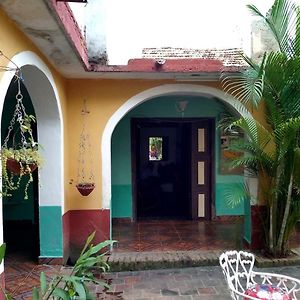 Hostal Yaquelin Arrechea, Trinidad Hotel La Popa Exterior photo