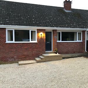 Malvern Bungalow Villa Great Malvern Exterior photo