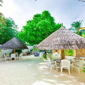 Ras Beach Inn Rasdhoo Exterior photo