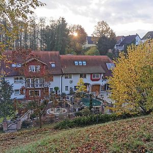 Gaestezimmer Reitinger Bed & Breakfast Siegenburg Exterior photo