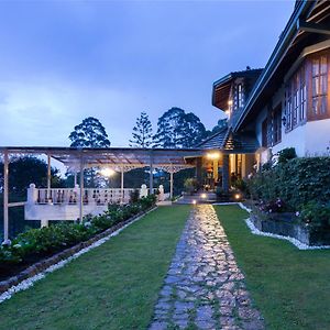 Manuel Manor Hotel Labugolla Exterior photo