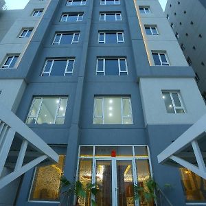 Le Paris Residency Sabah Al Salem Aparthotel Kuwait City Exterior photo