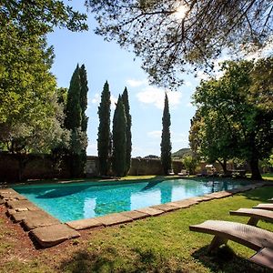 Domaine Des Escaunes Hotel Sernhac Exterior photo