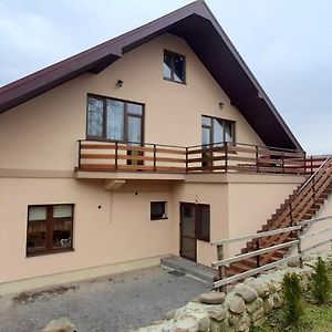 Садиба У Васі Hotel Svalyava Exterior photo