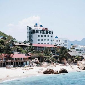 Tôm Hùm Palace Hotel Cam Ranh Exterior photo