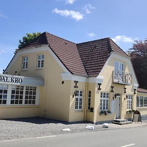 Skovdal Kro Hotel Jelling Exterior photo